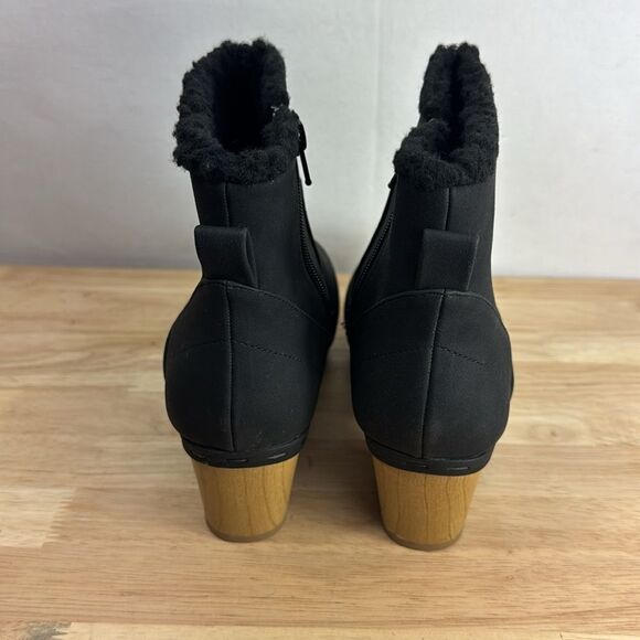 Style & Co Townaa Clog Booties- Black Nubuck- Size 7.5 M- New - Picture 3 of 7